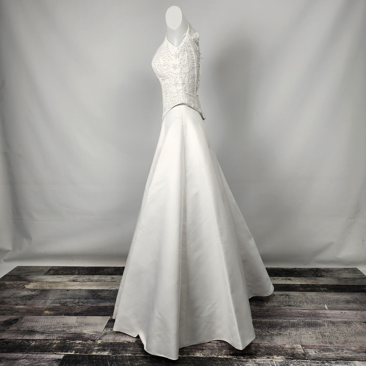Ginza Collection White Embroidered Bodice 2 Piece Wedding Gown Size XS