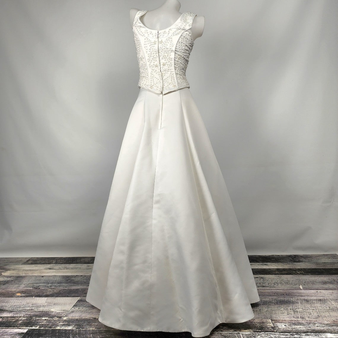 Ginza Collection White Embroidered Bodice 2 Piece Wedding Gown Size XS