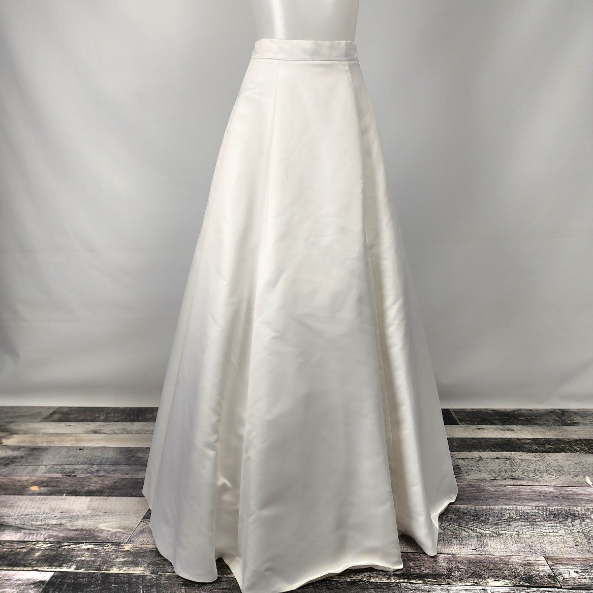 Ginza Collection White Embroidered Bodice 2 Piece Wedding Gown Size XS