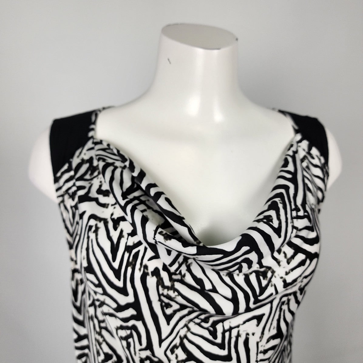 Mexx Black & White Abstract Sleeveless Top Size M