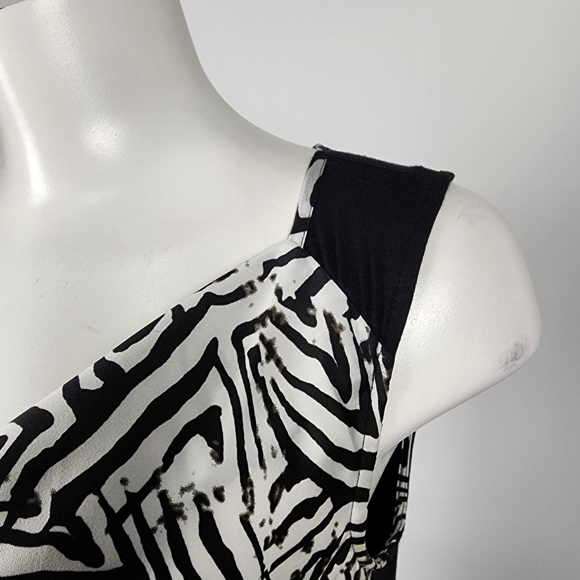 Mexx Black & White Abstract Sleeveless Top Size M