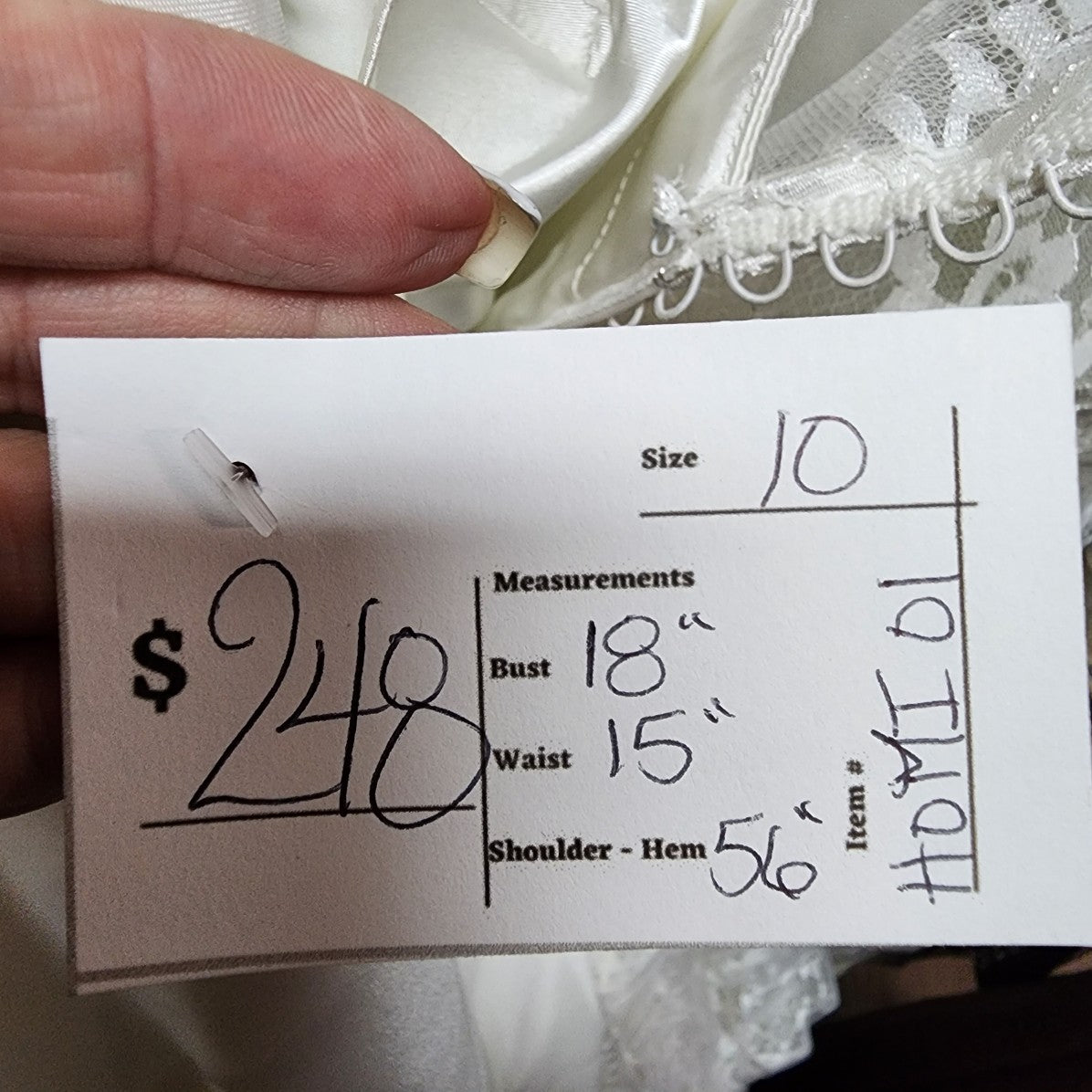 Allure Bridals White Lace Mermaid Wedding Gown Size 10
