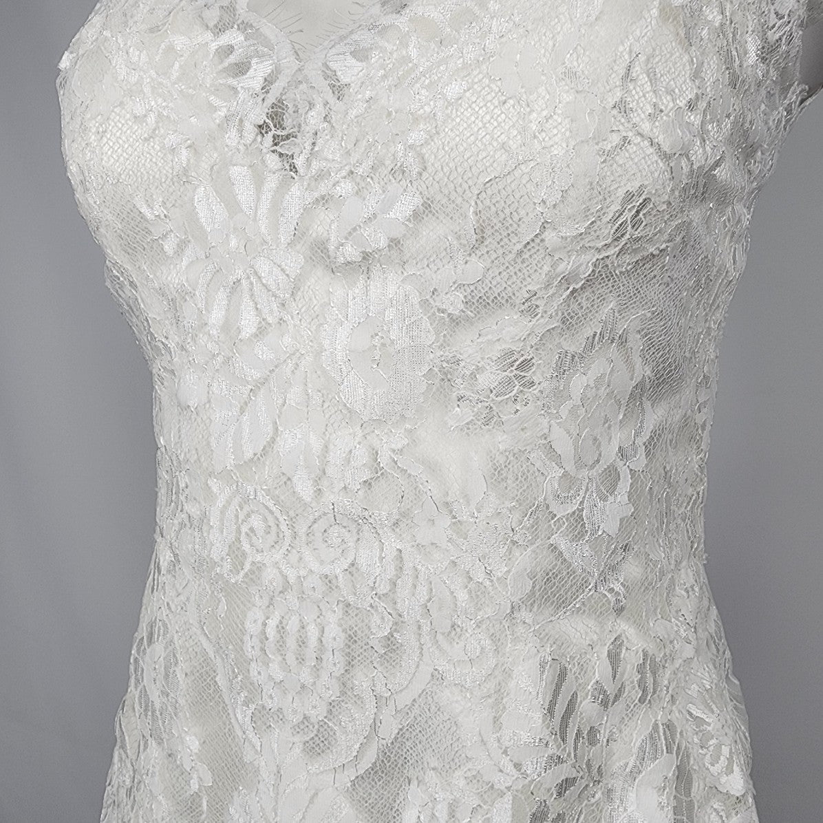 Allure Bridals White Lace Mermaid Wedding Gown Size 10