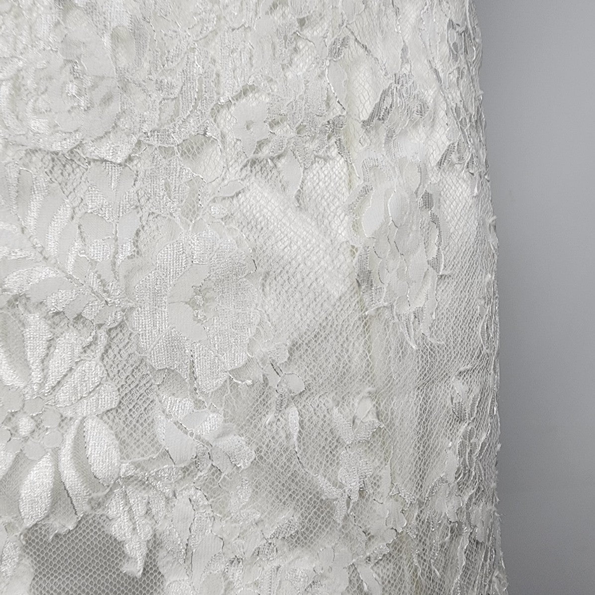 Allure Bridals White Lace Mermaid Wedding Gown Size 10