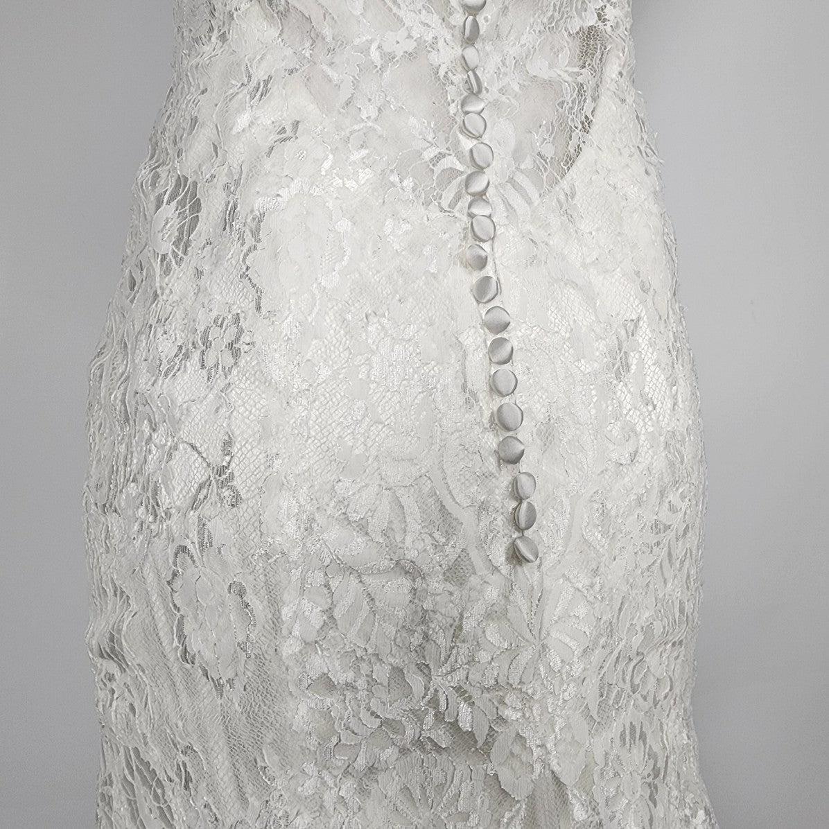 Allure Bridals White Lace Mermaid Wedding Gown Size 10