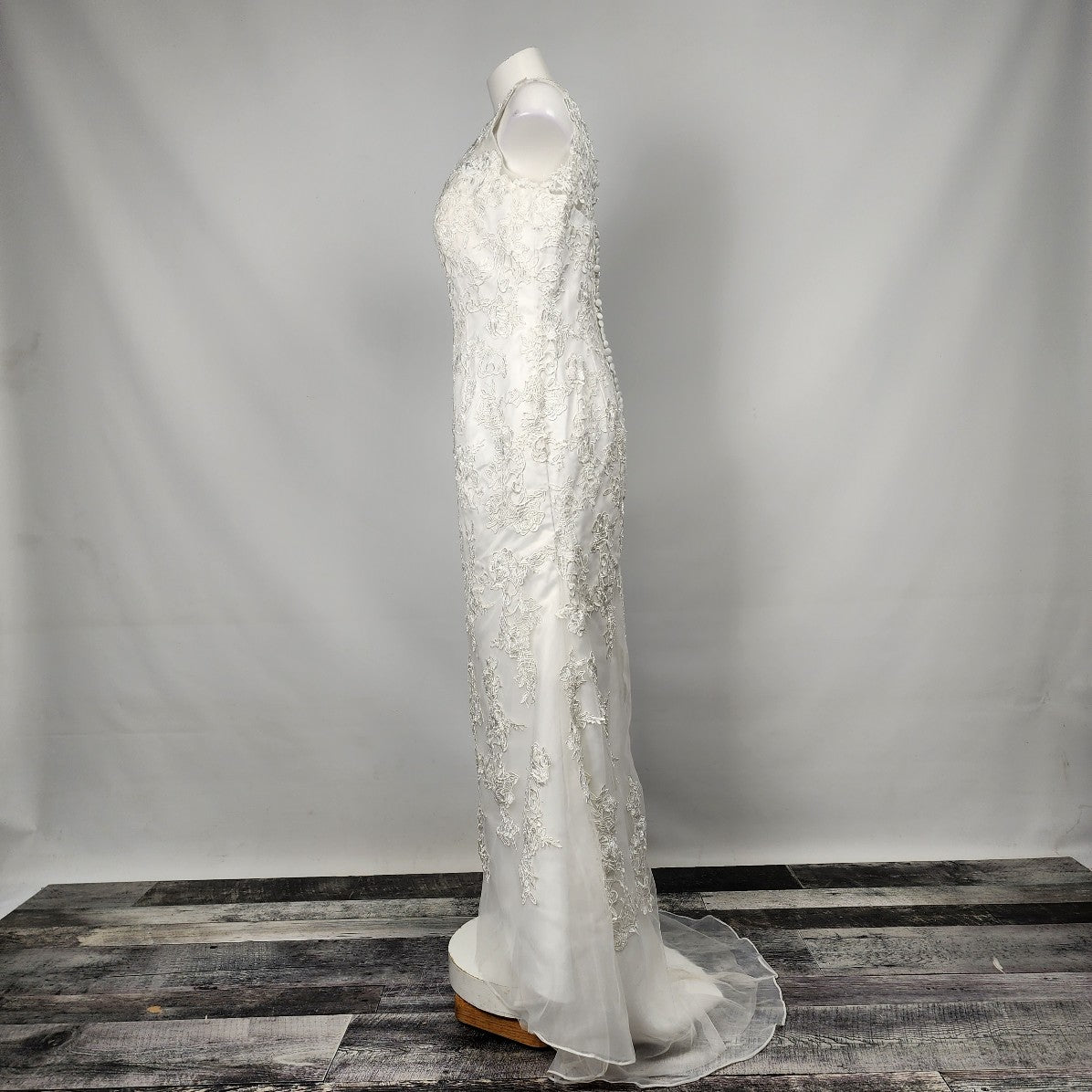 White Flower Lace Mermaid Wedding Gown Size L