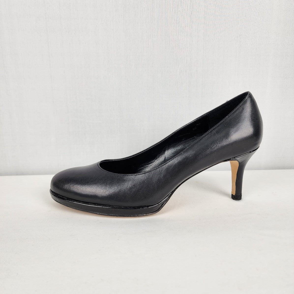 Vaneli Black Leather Heels Size 7.5