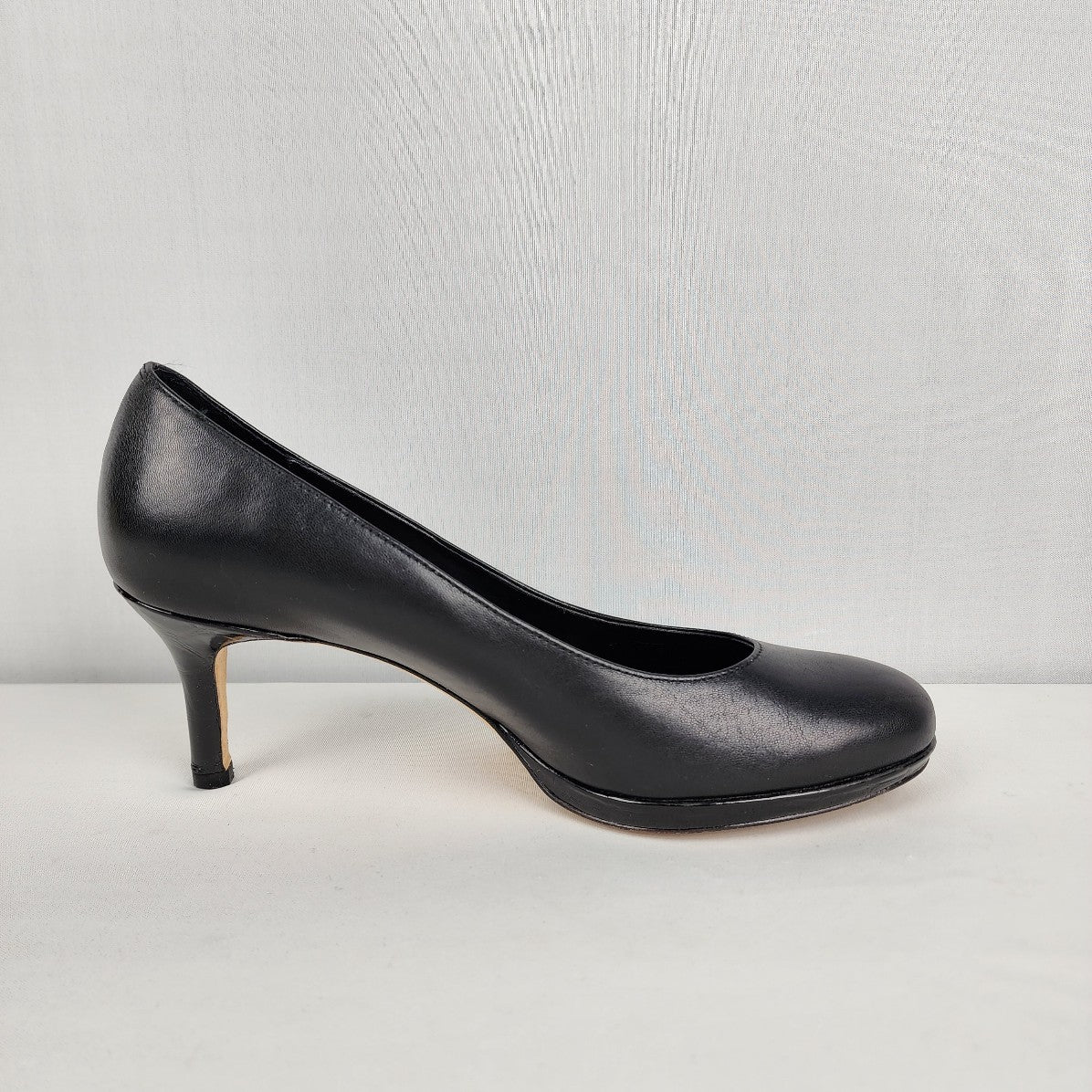 Vaneli Black Leather Heels Size 7.5