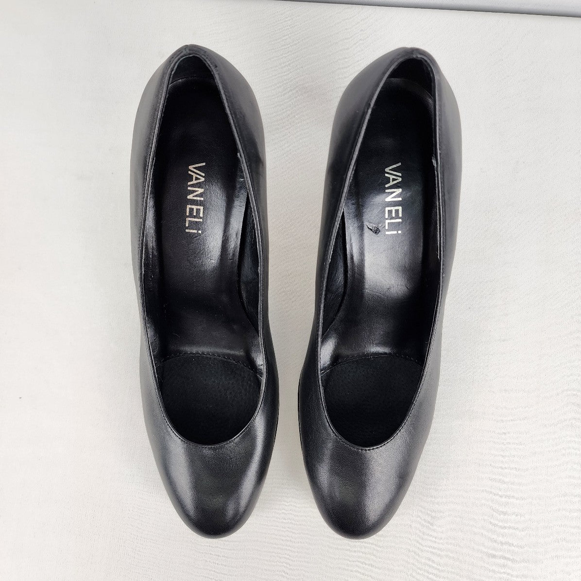 Vaneli Black Leather Heels Size 7.5