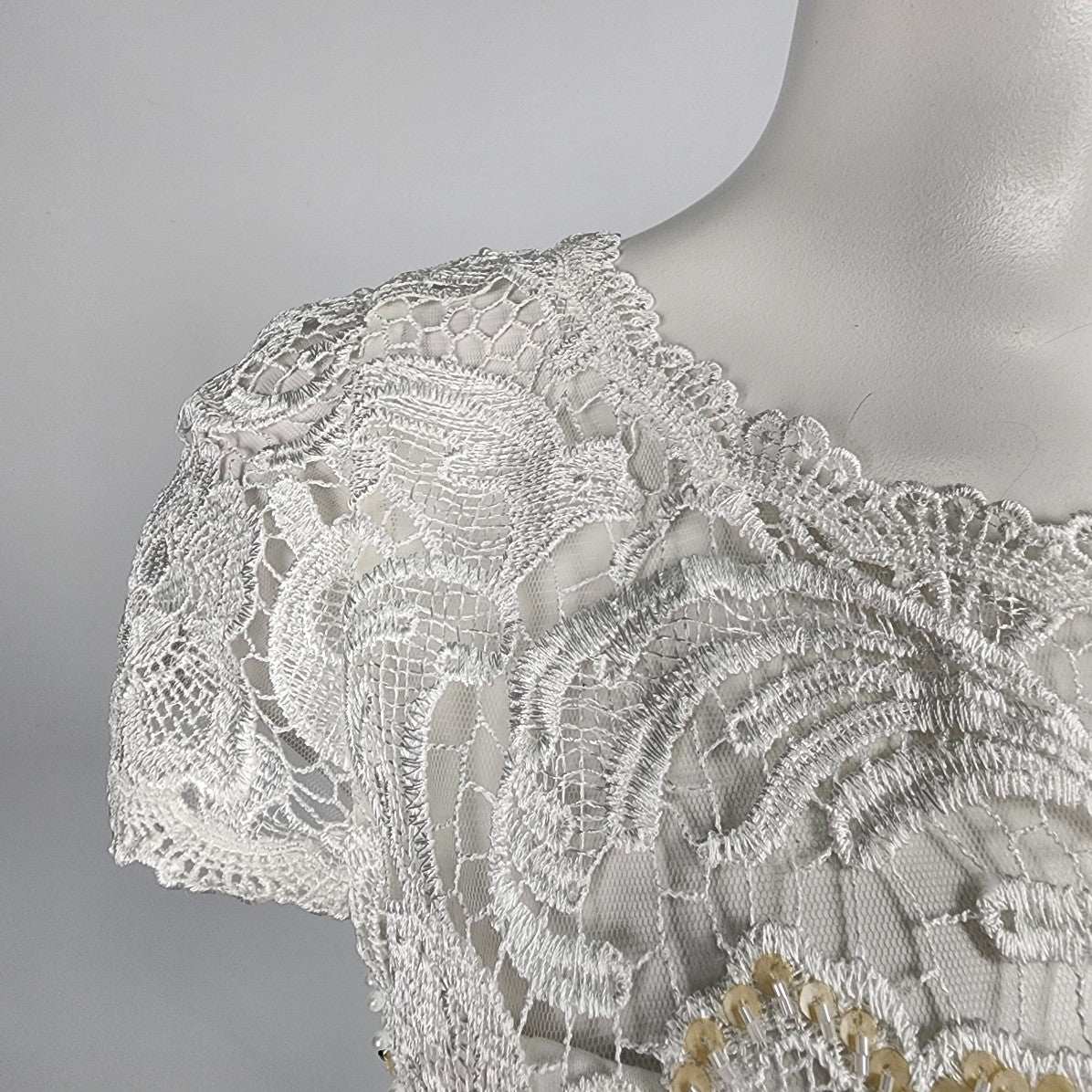 Jadore Evening White Flower Lace Beaded Wedding Gown Size S/M