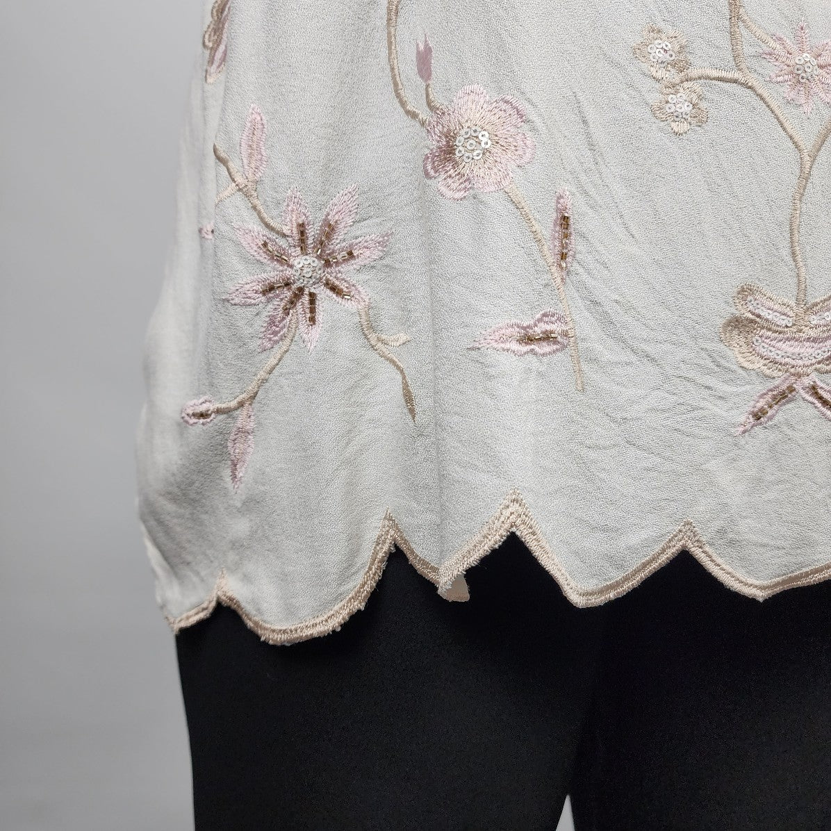 Dex Cream Embroidered Flower Top Size 3X