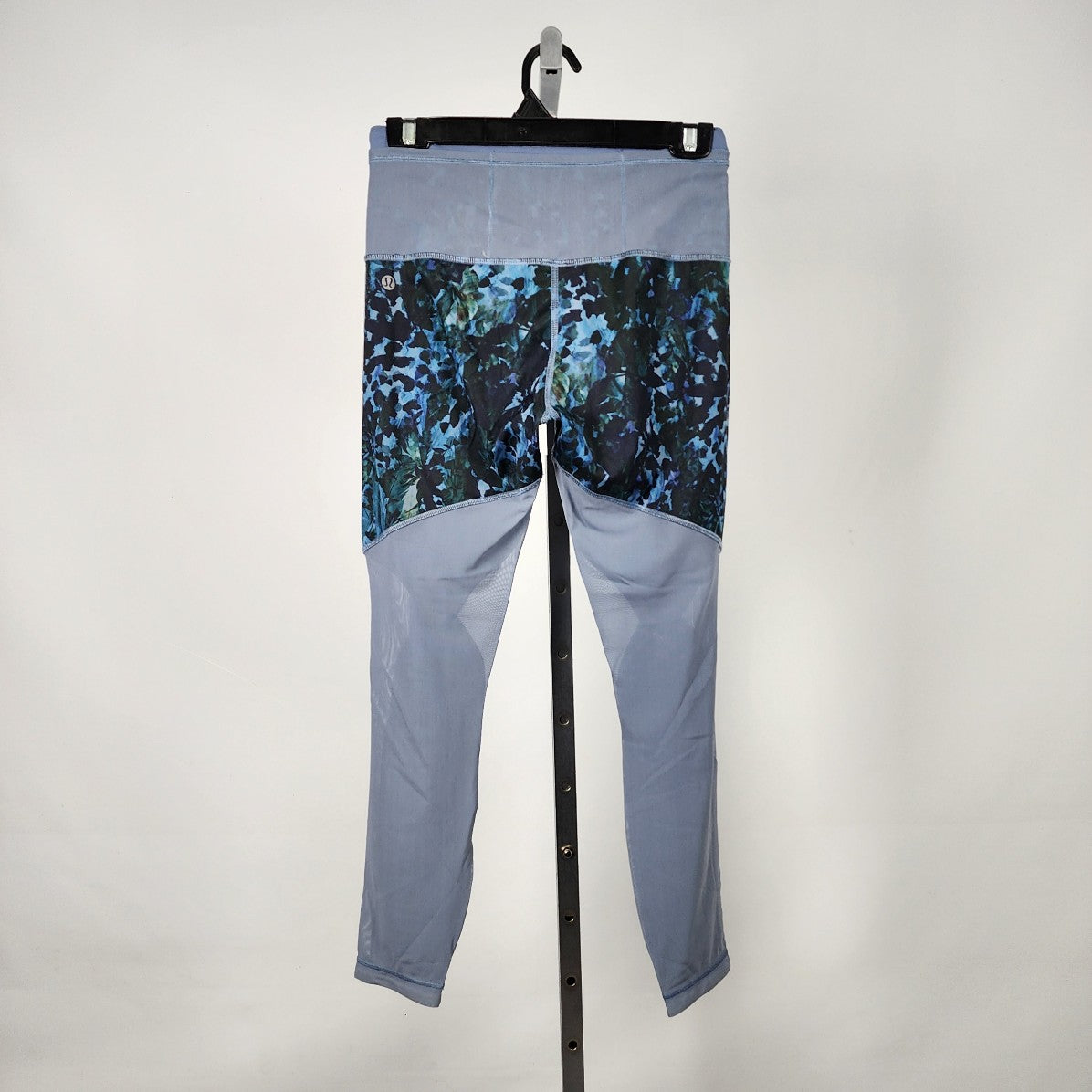 Lululemon Running In The City 7/8 Tight in Floral Sport Size 6