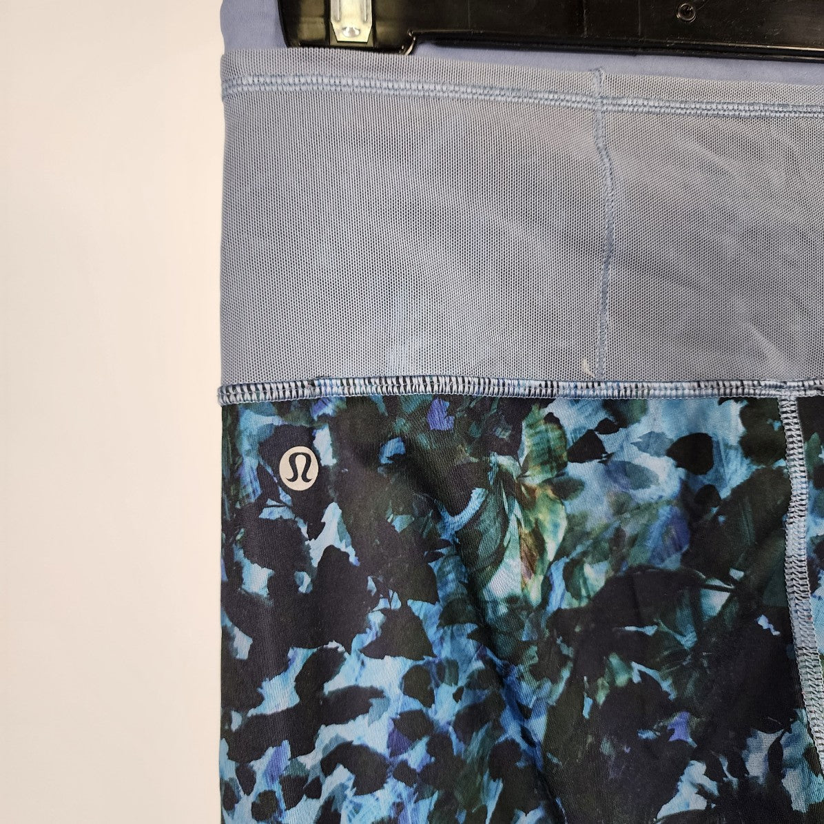 Lululemon Running In The City 7/8 Tight in Floral Sport Size 6