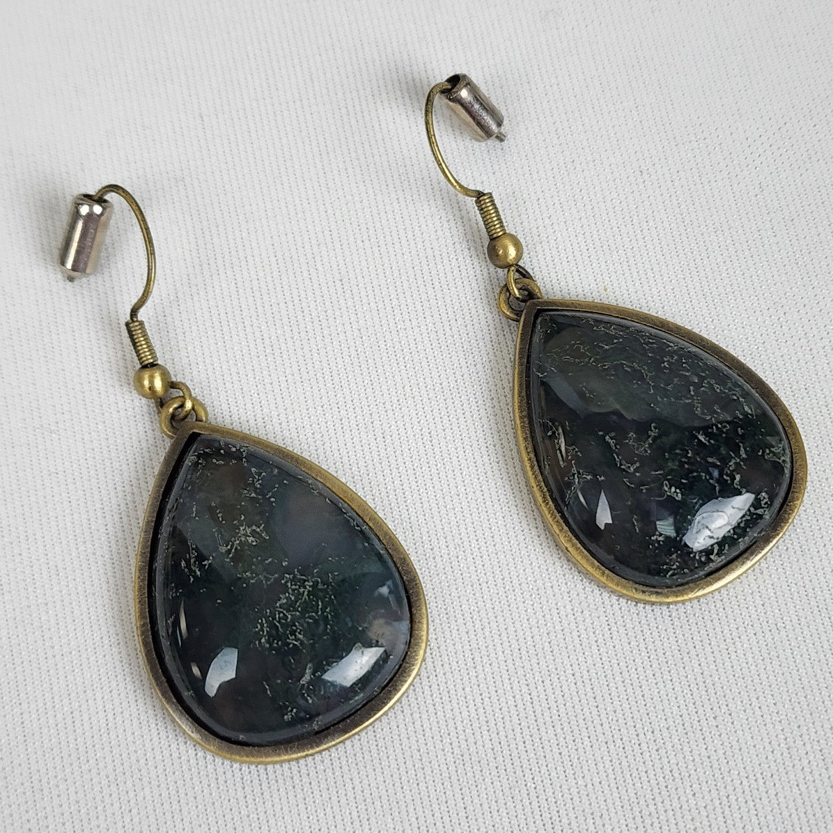 Butler Gold & Black Teardrop Stone Necklace & Hook Earrings Set