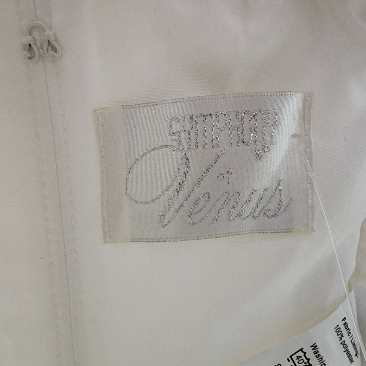 Symphony Of Venus Ivory Lace Wedding Gown Size S