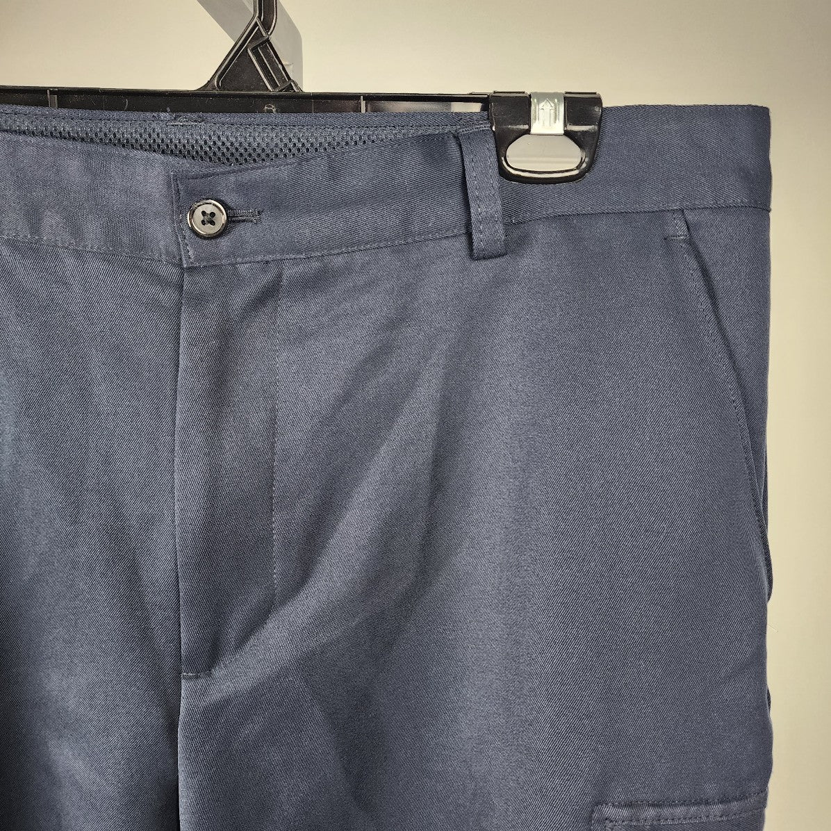 Izod Golf Blue Shorts Size 36