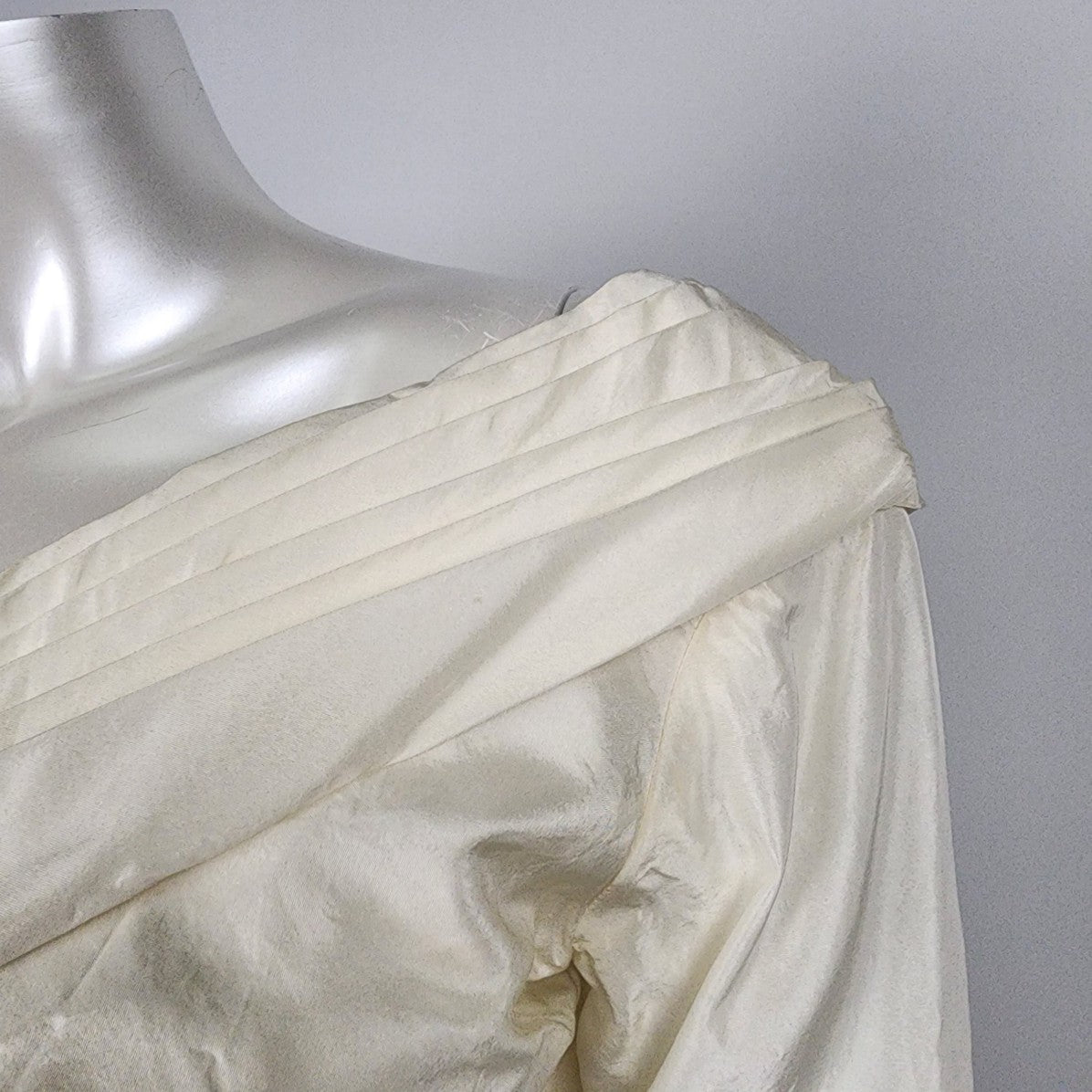 Vintage Cream Sequined Floral Detail Drop Shoulder Wedding Dress Size XS/S