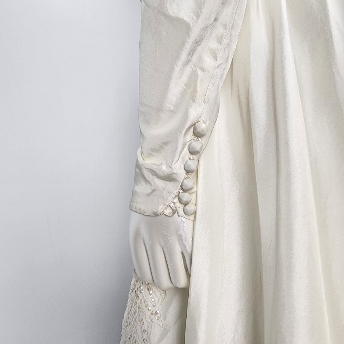 Vintage Cream Sequined Floral Detail Drop Shoulder Wedding Dress Size XS/S