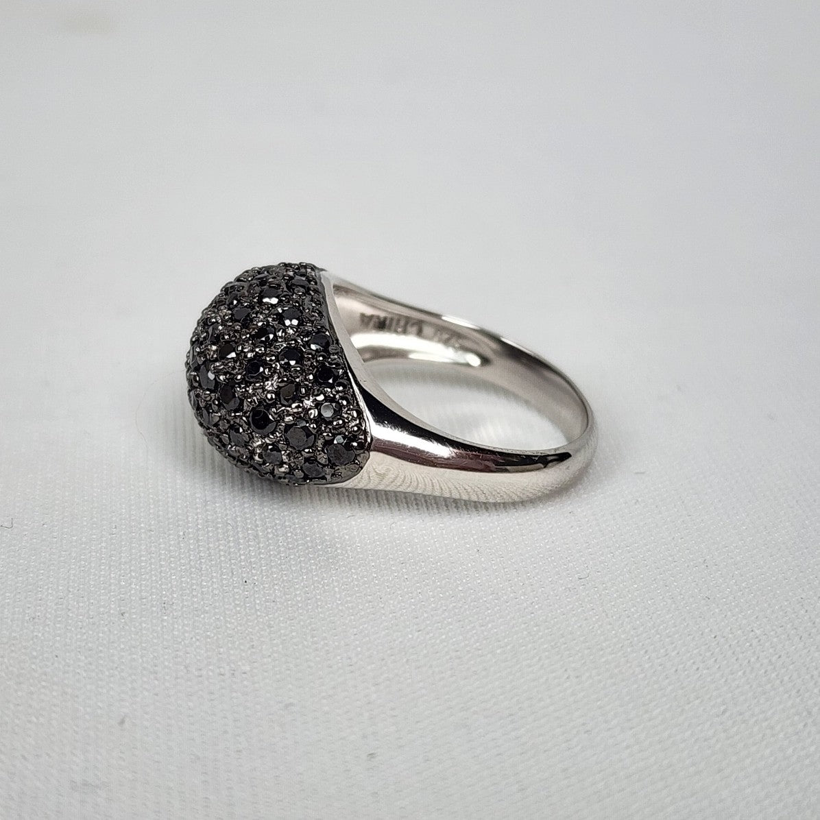 925 Sterling Silver Black Crystal Studded Ring Size 8