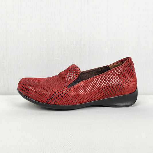 Wolky Red Plaid Leather Loafer Shoes Size 7.5