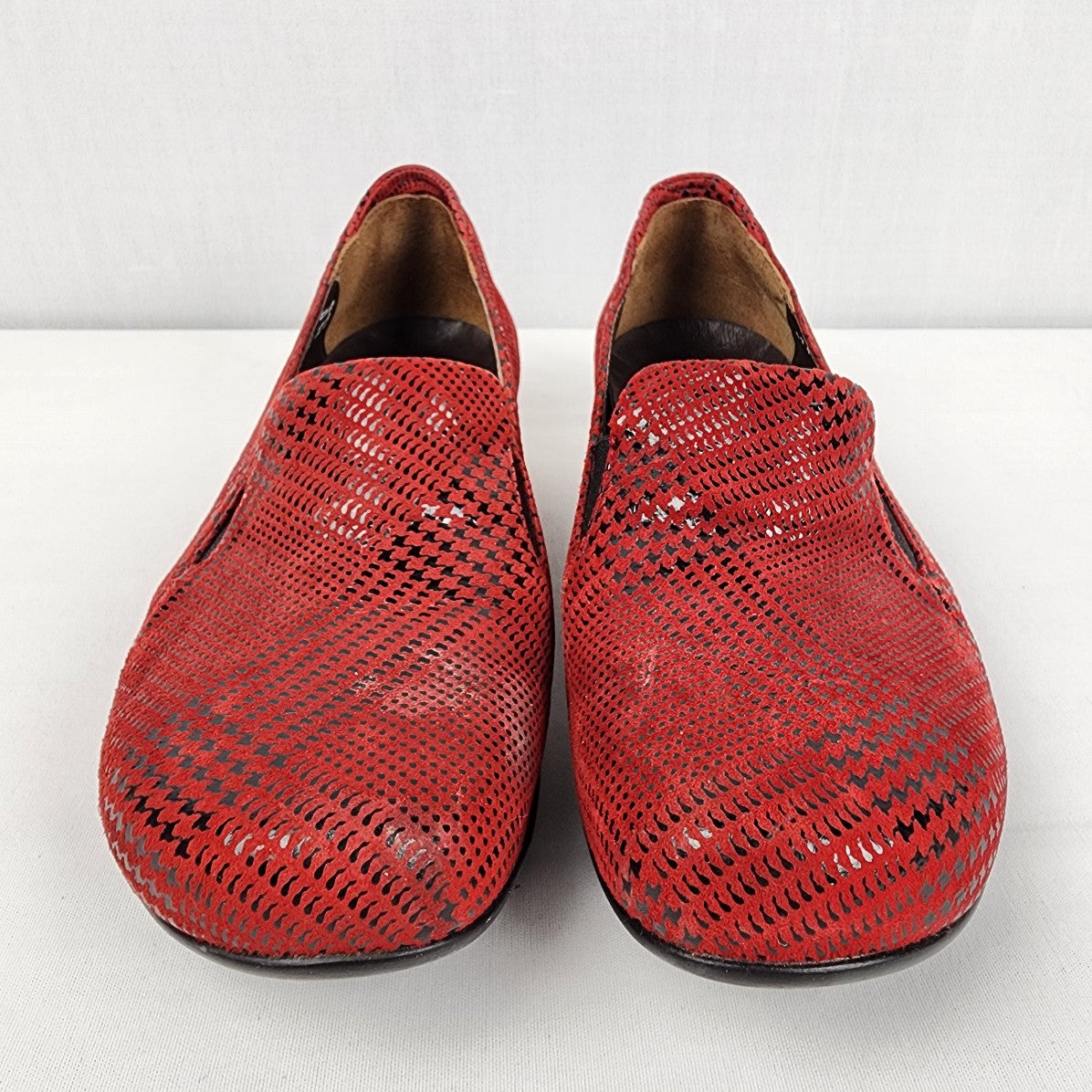 Wolky Red Plaid Leather Loafer Shoes Size 7.5