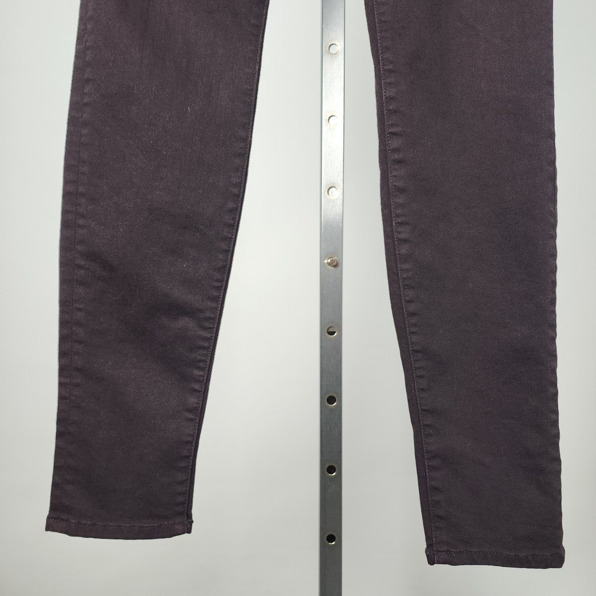 J Brand Skinny Leg Mid Rise Noir Red Cotton Denim Pants Size 29
