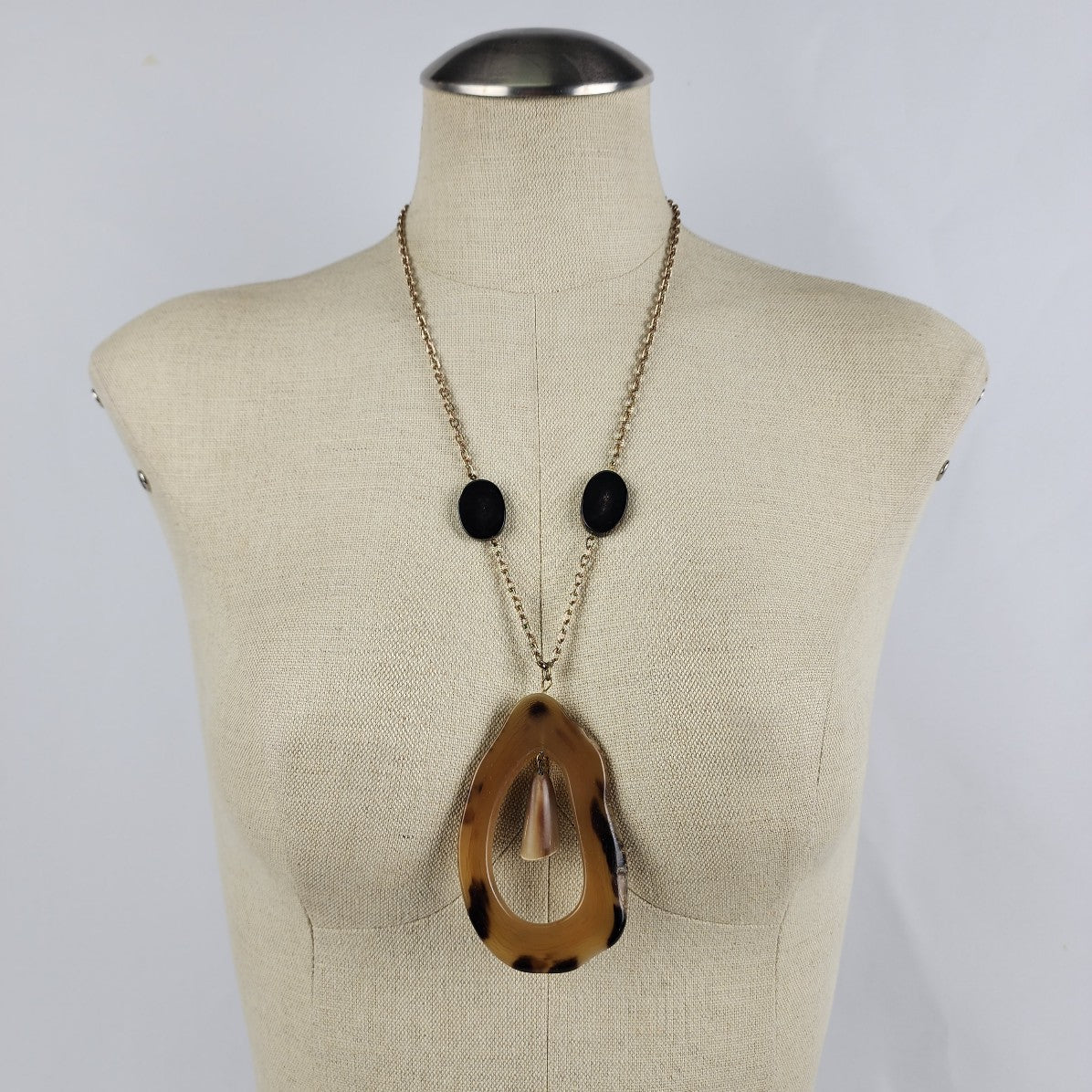 Vintage Brown & Gold Pendant Chain Necklace