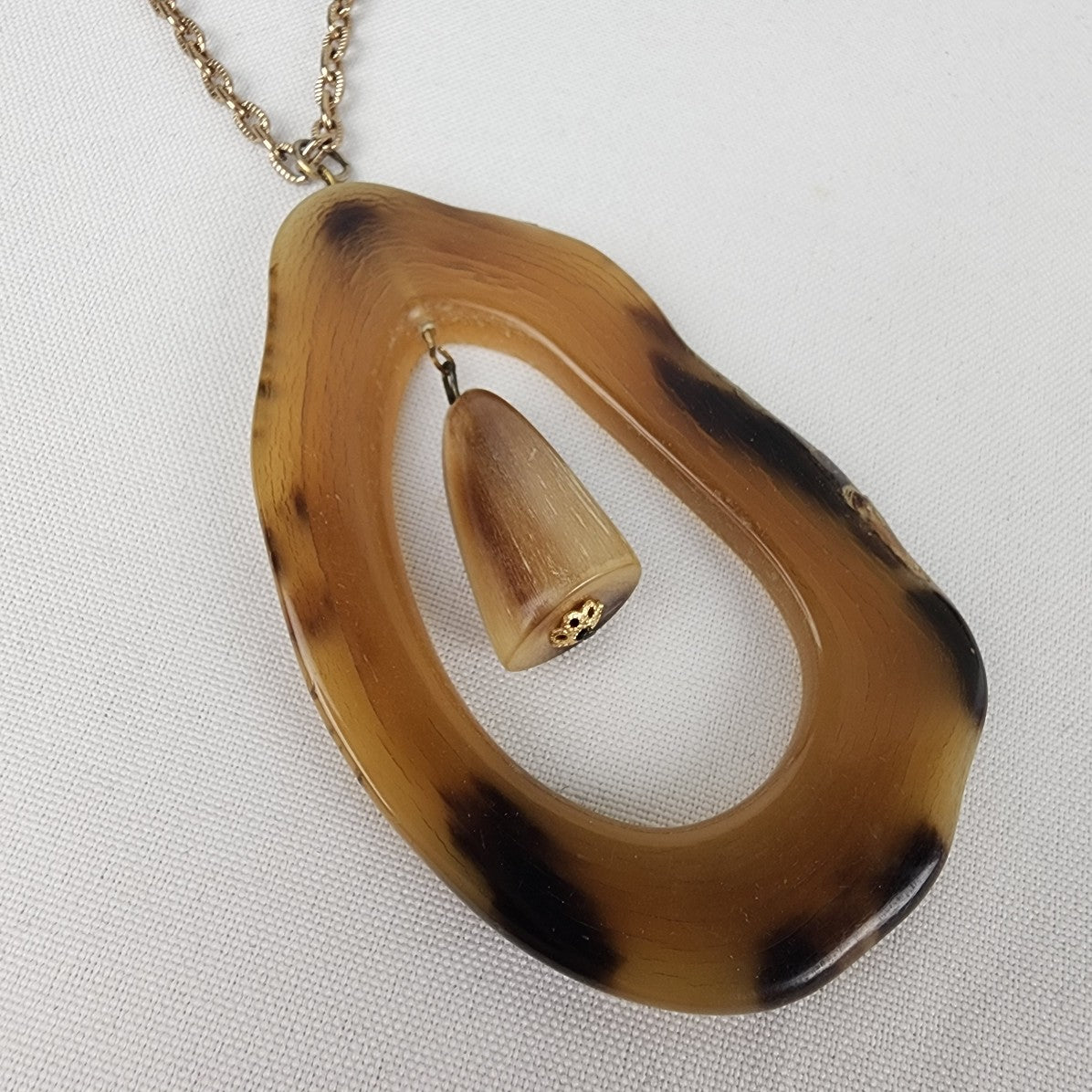 Vintage Brown & Gold Pendant Chain Necklace
