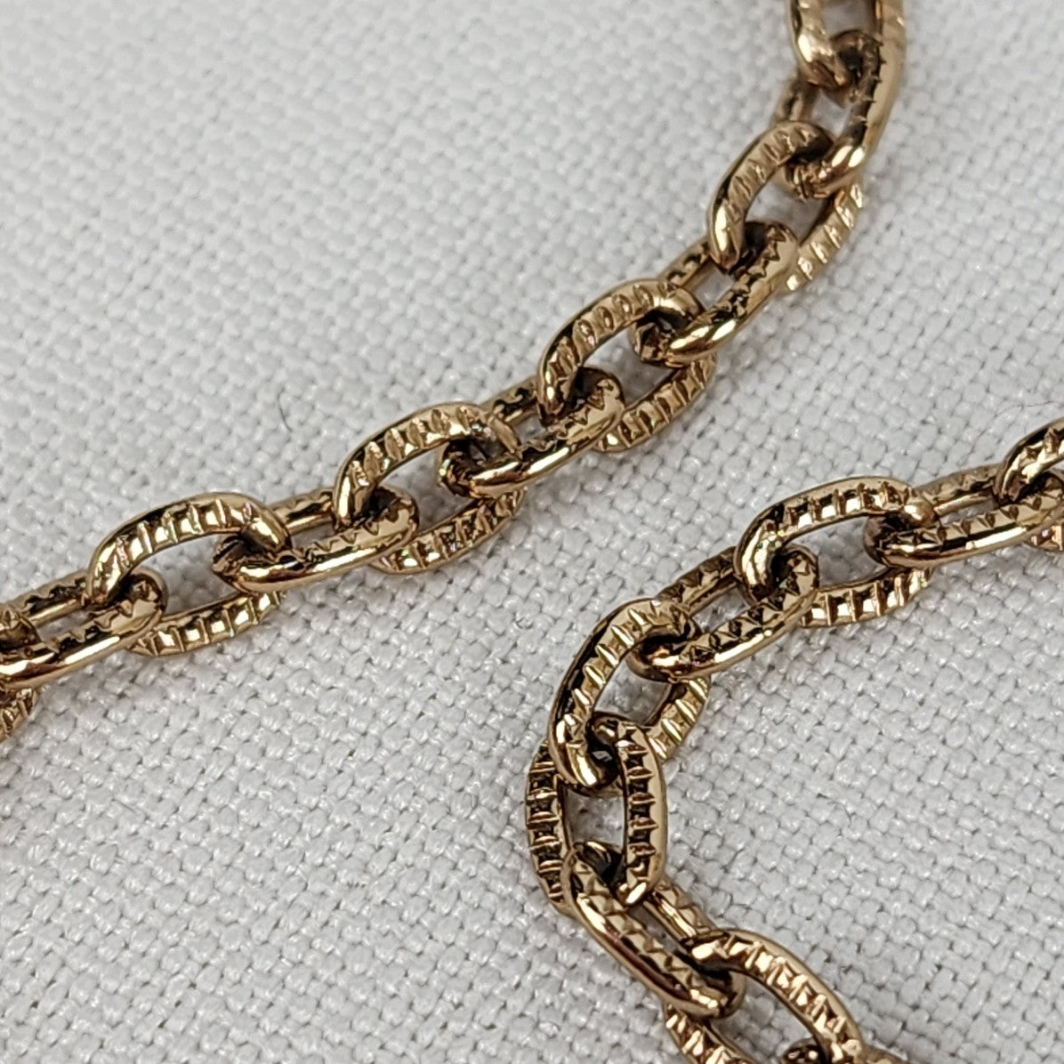 Vintage Brown & Gold Pendant Chain Necklace