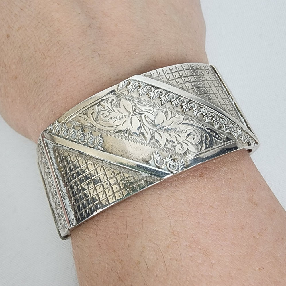 Vintage Victorian Etched Sterling Silver Hinge Bracelet West Marked West Patent
