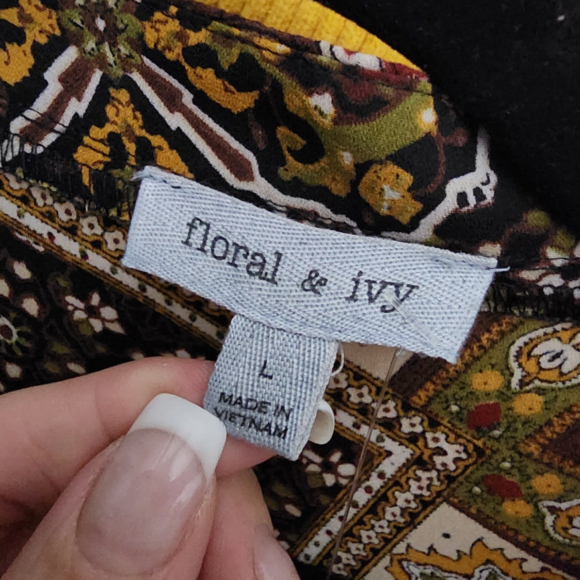 Floral & Ivy Brown & Green Floral V Neck Blouse Size L