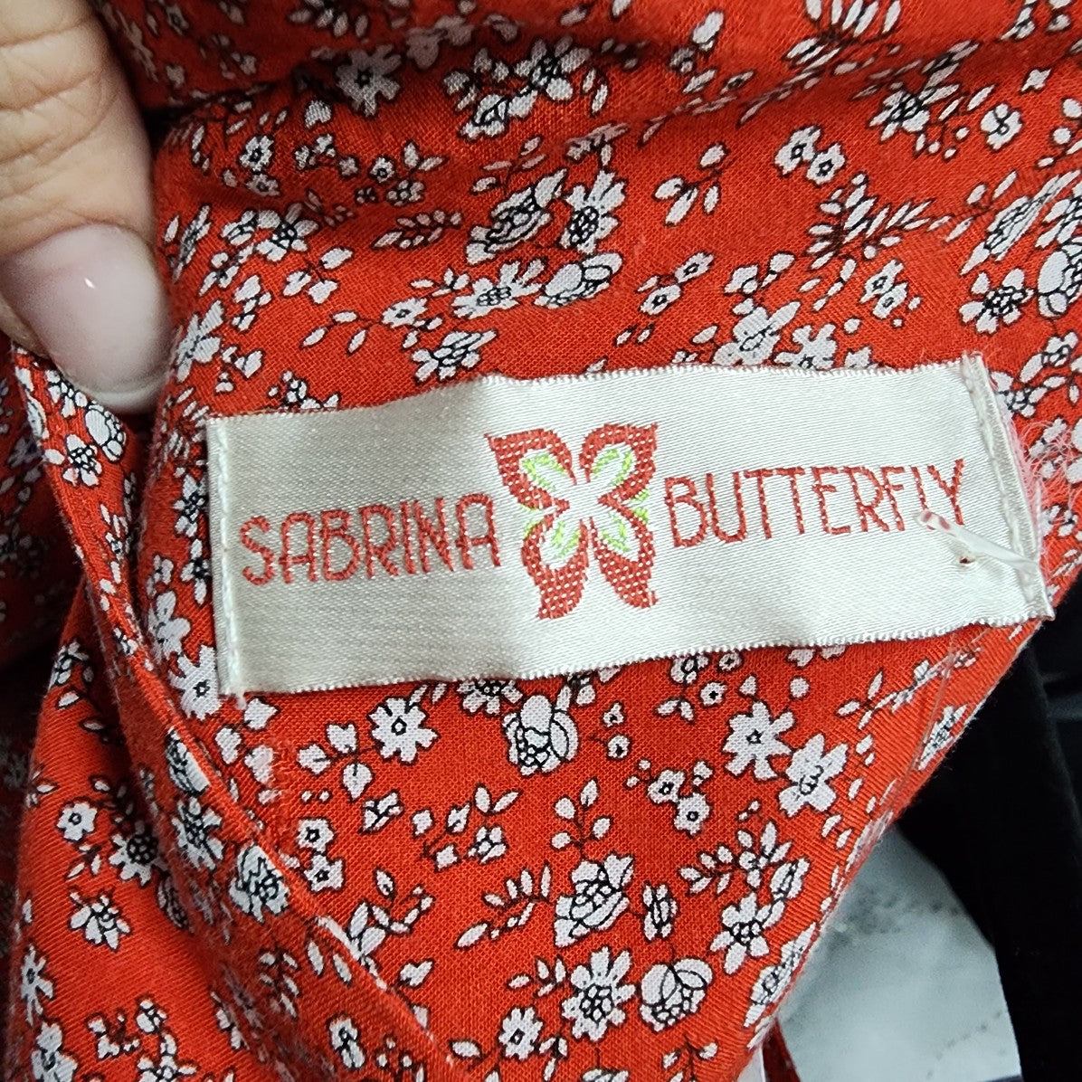 Sabrina Butterfly Red Floral Short Sleeve Top Size S/M