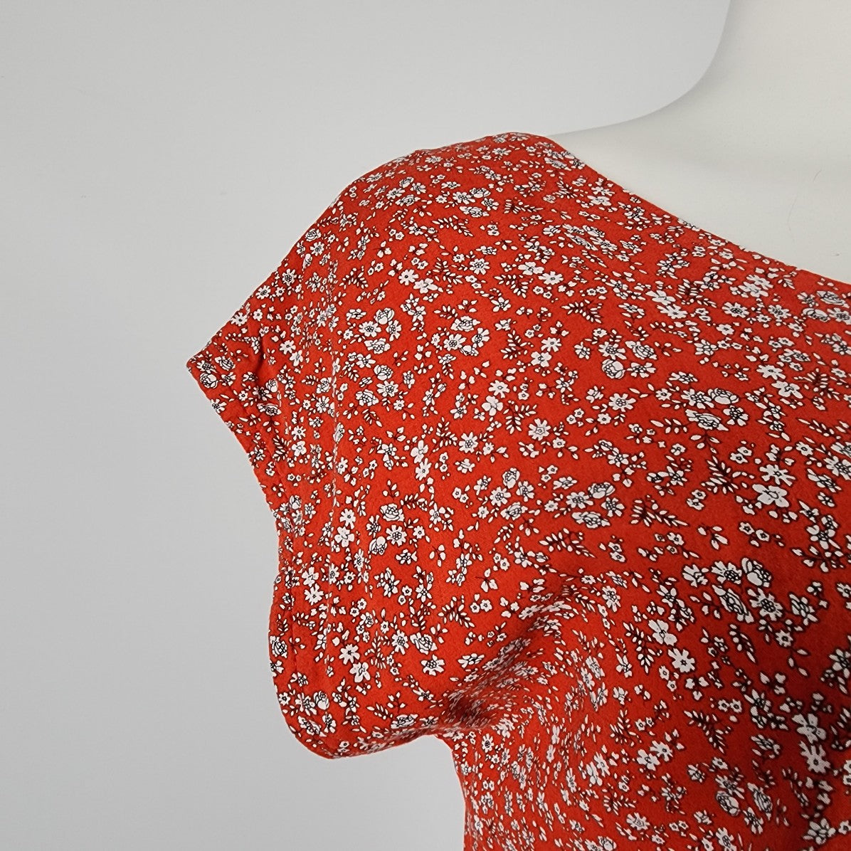 Sabrina Butterfly Red Floral Short Sleeve Top Size S/M