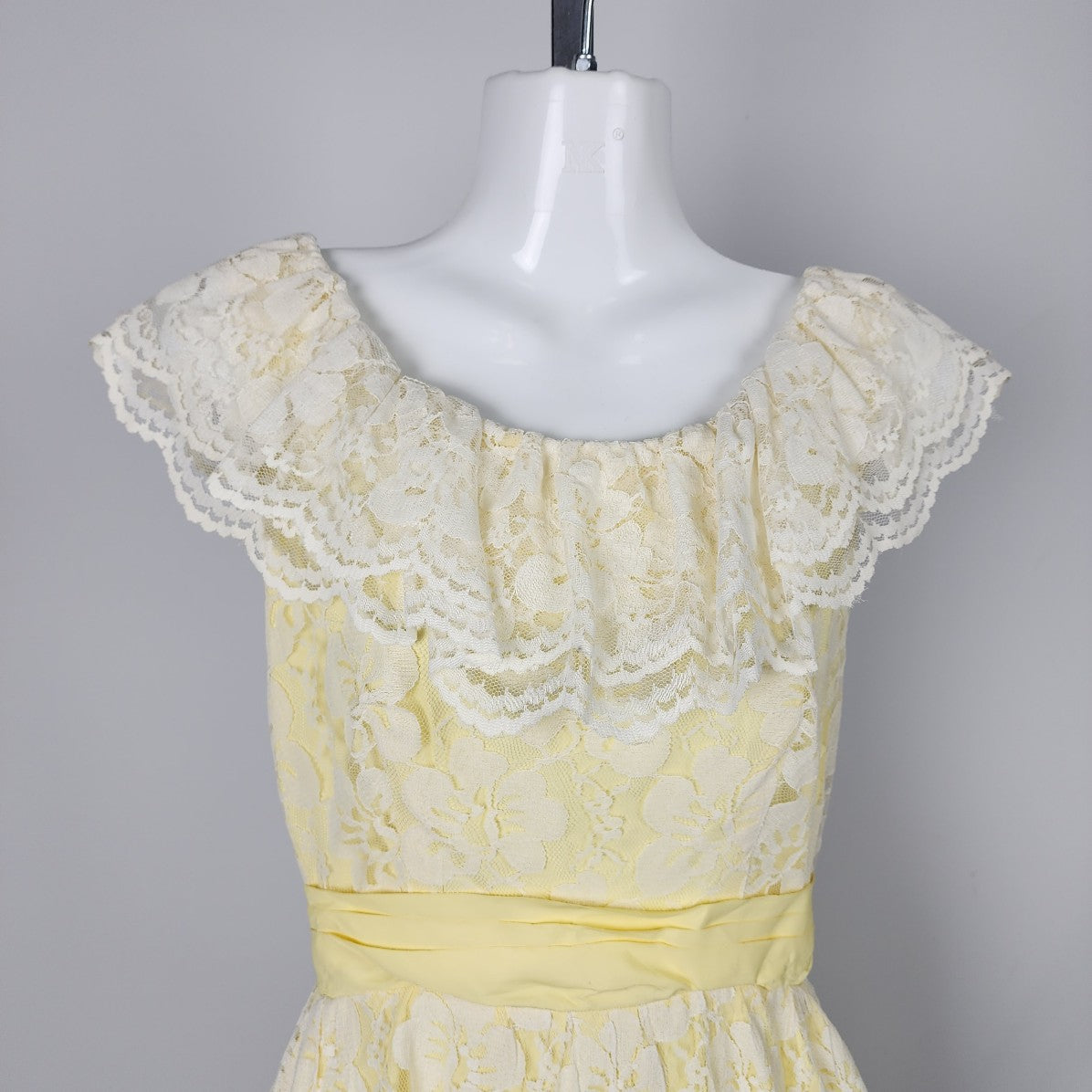 Vintage Yellow Lace Event Maxi Dress Size XS