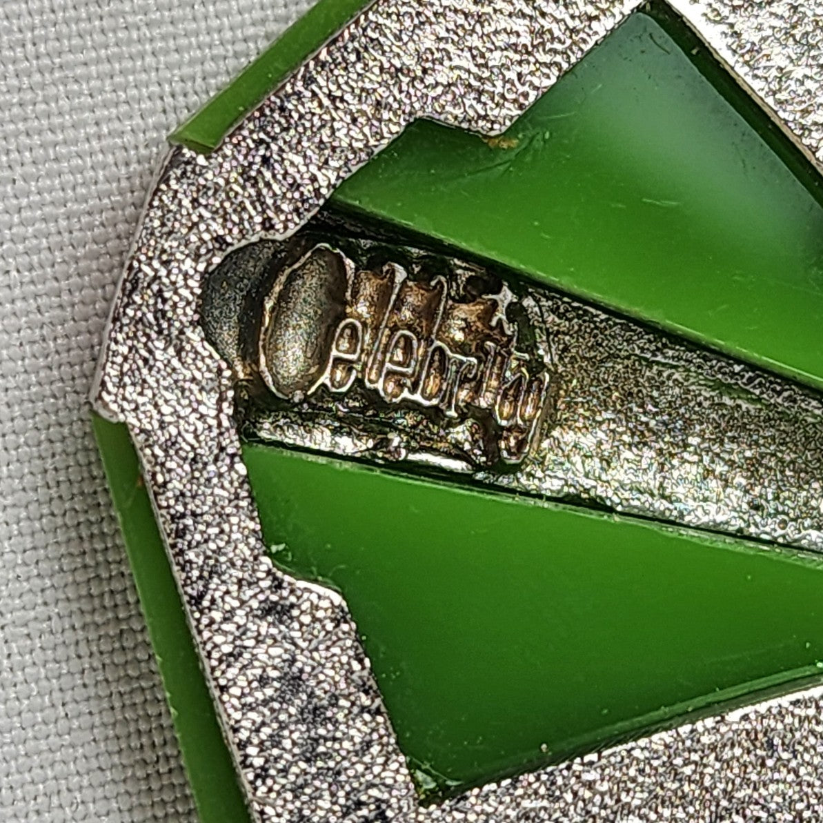 Vintage 70s Celebrity Green Lucite Pendant Snake Chain Necklace