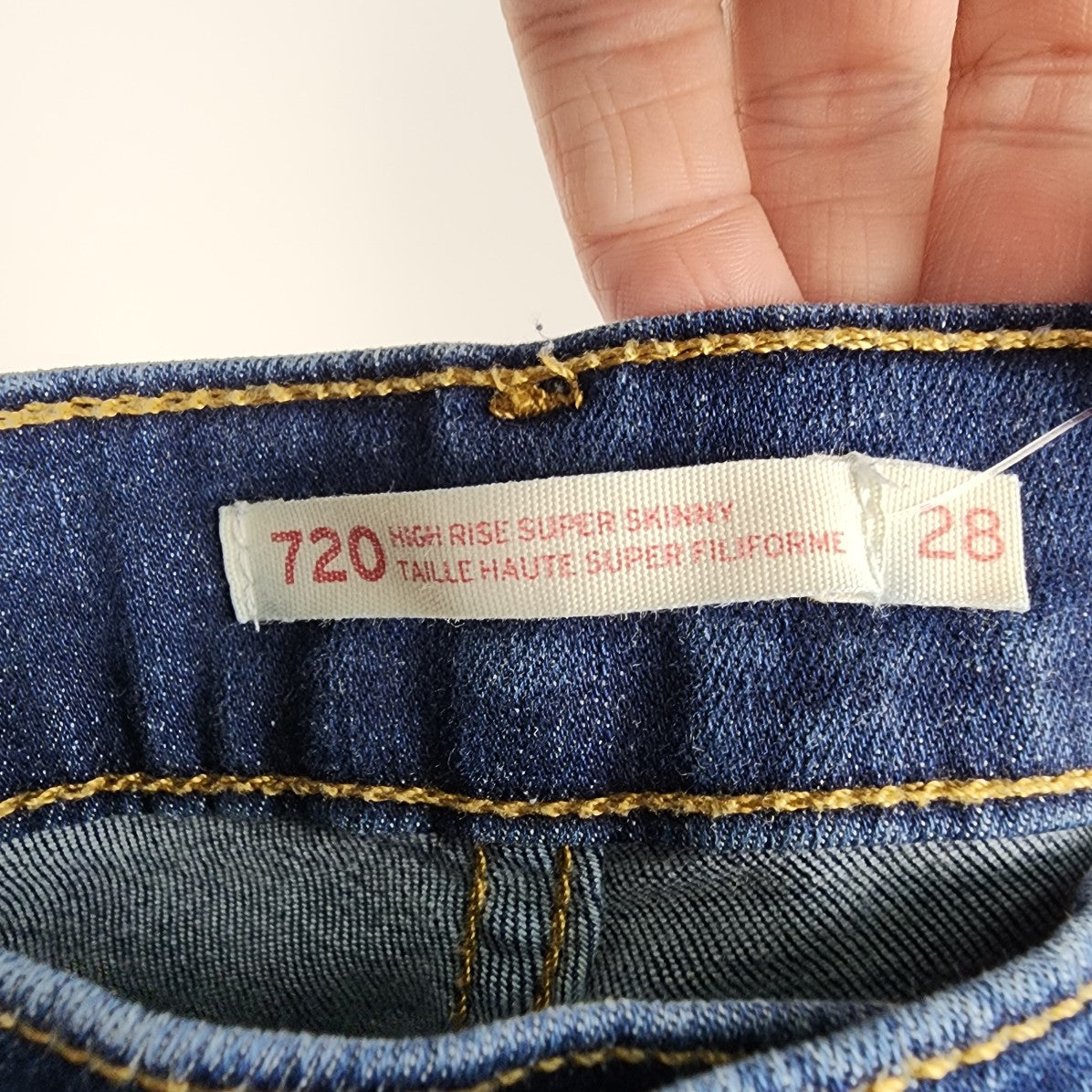 Levi's 720 High Rise Super Skinny Medium Wash Denim Jeans Size 28