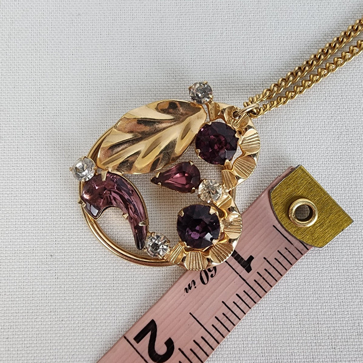 Vintage Gold Tone Purple Crystal Floral Pendant Necklace