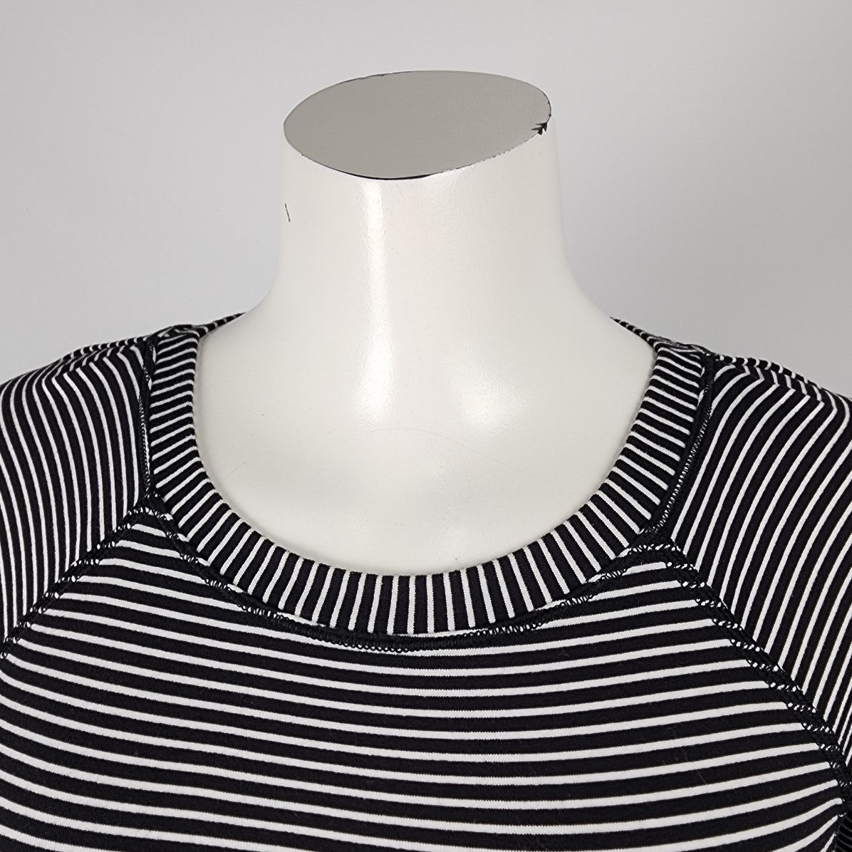 Lululemon Black Striped Race Your Pace Long Sleeve Top Size S