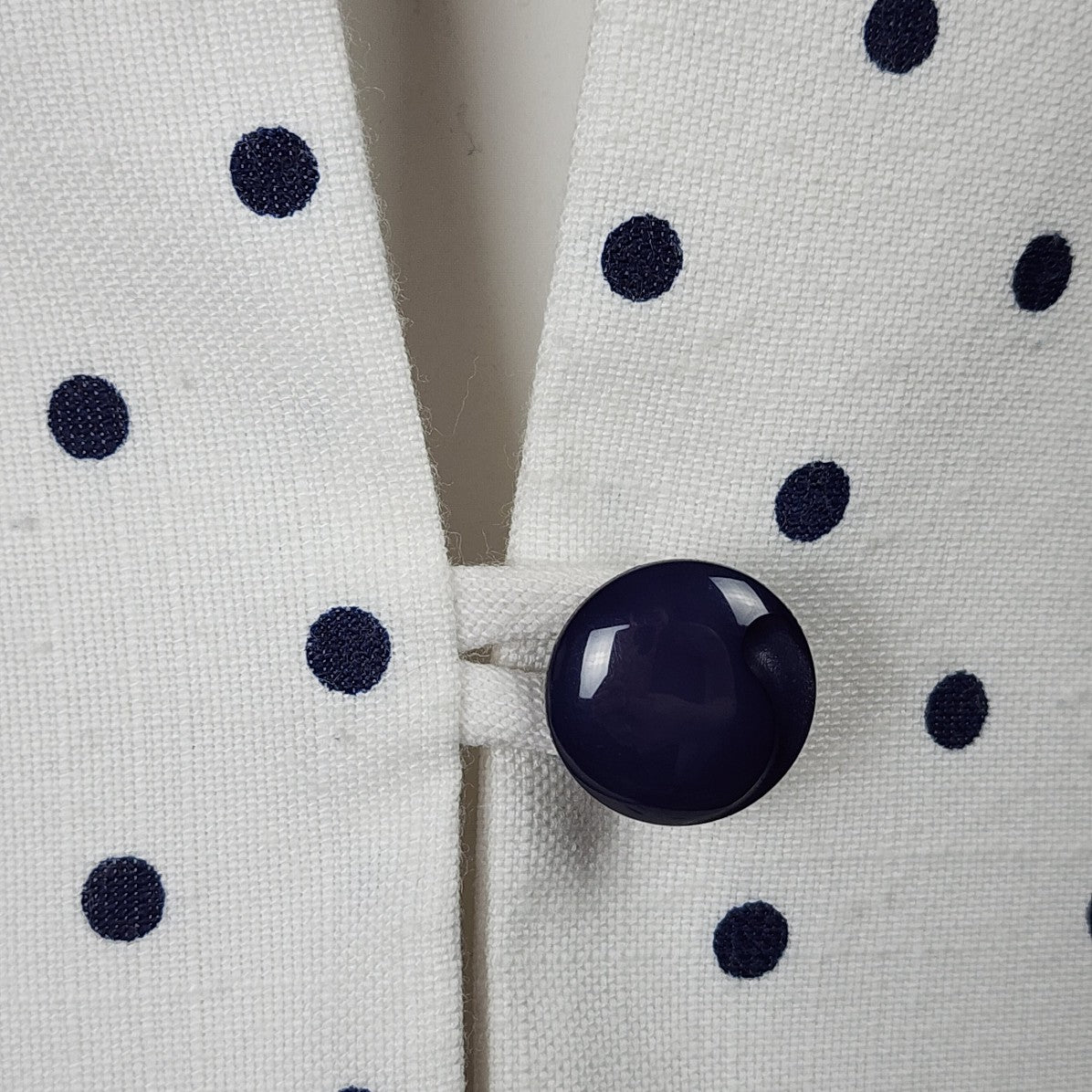 Vintage White Polka Dot Scalloped Bottom Button Up Blazer Size 8