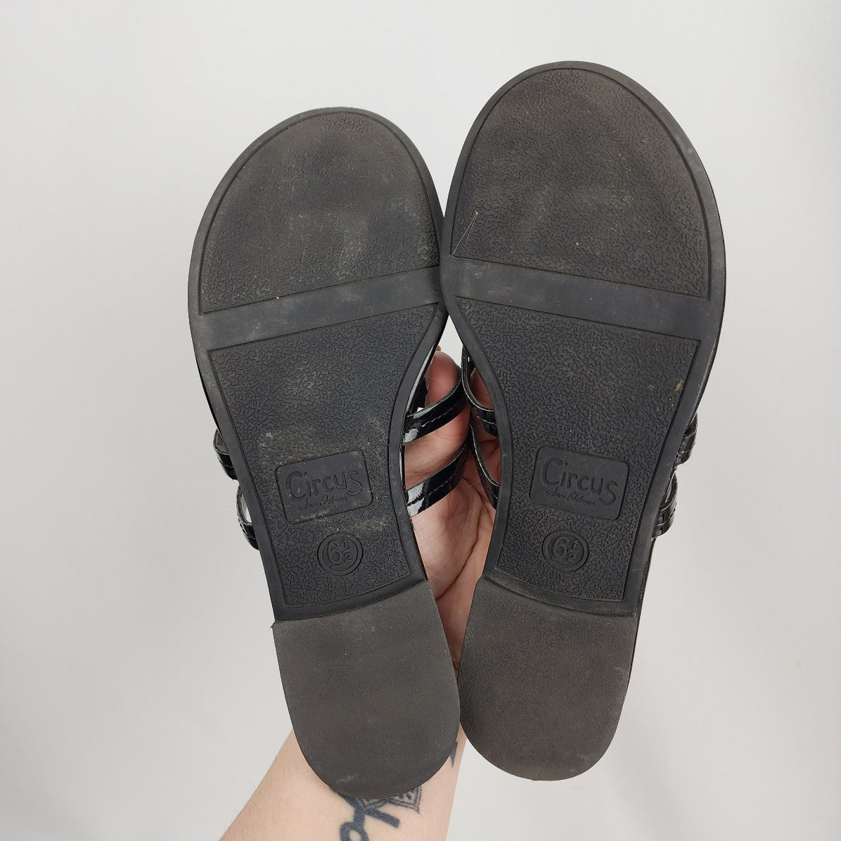 Circus by Sam Edelman Black Thong Sandals Size 6.5