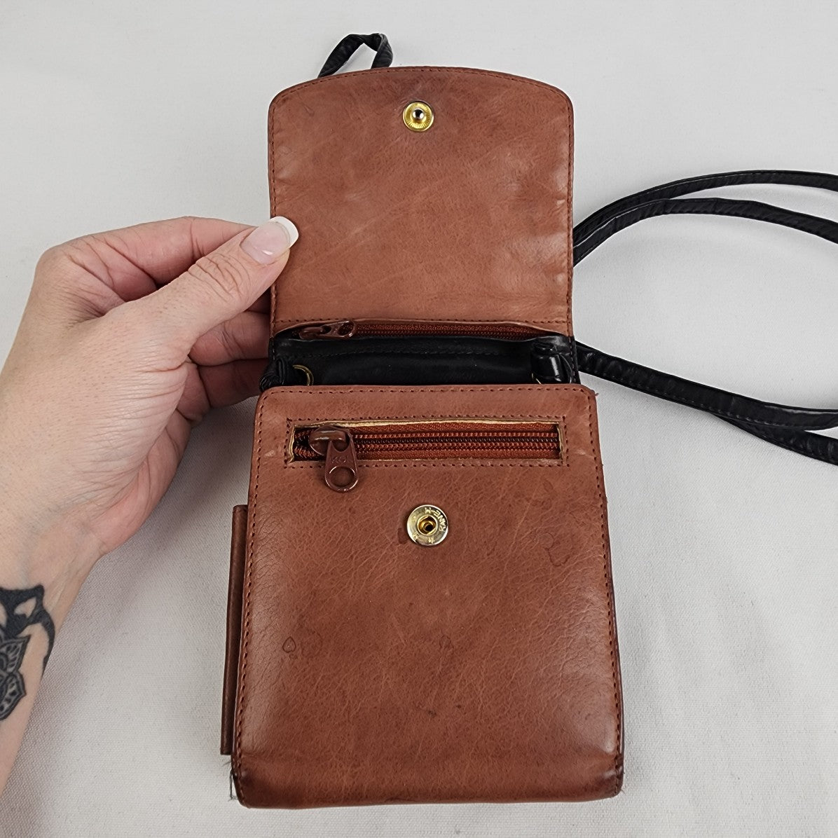 Black & Brown Leather Crossbody Wallet Purse