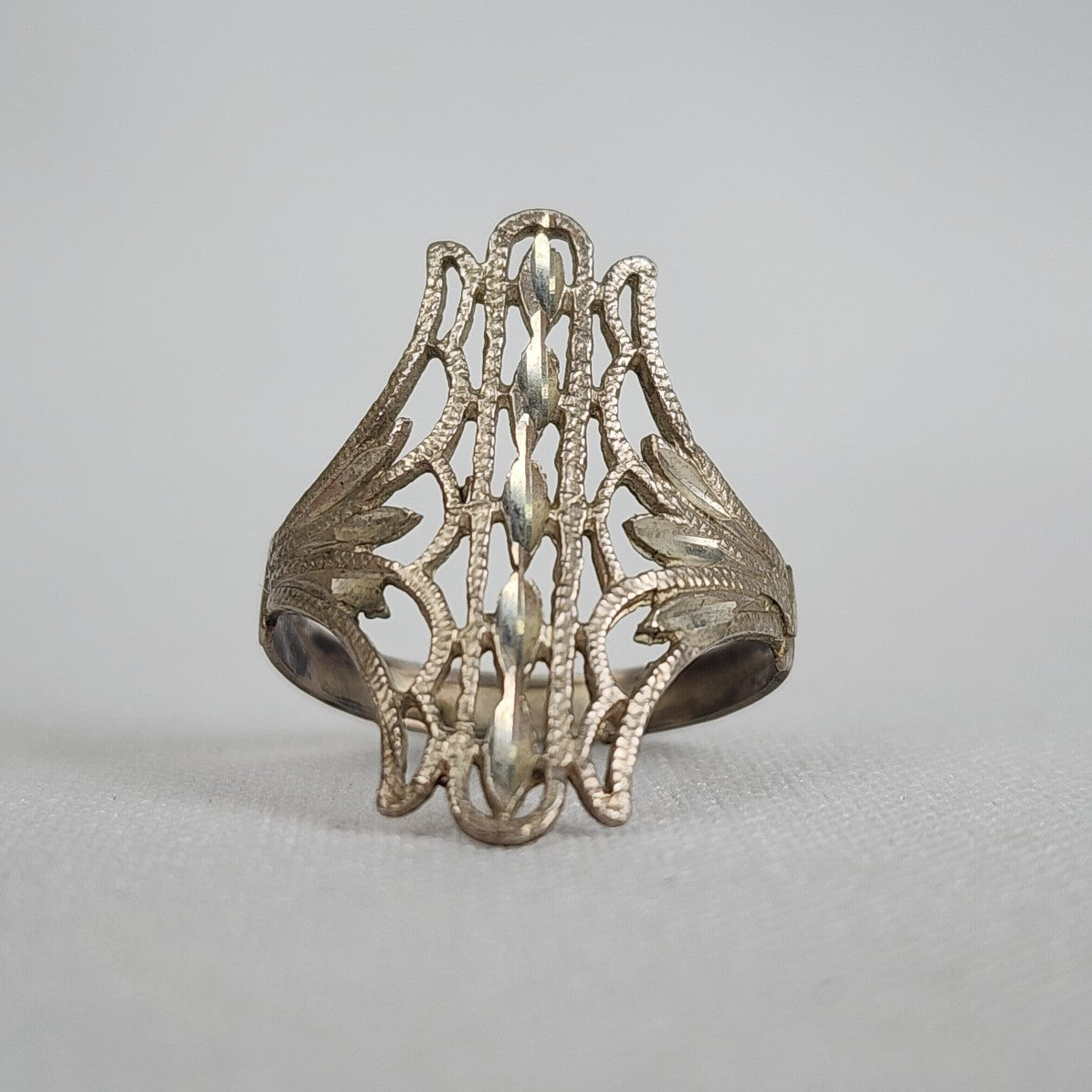 Vintage Silver Tone Ring Size 7