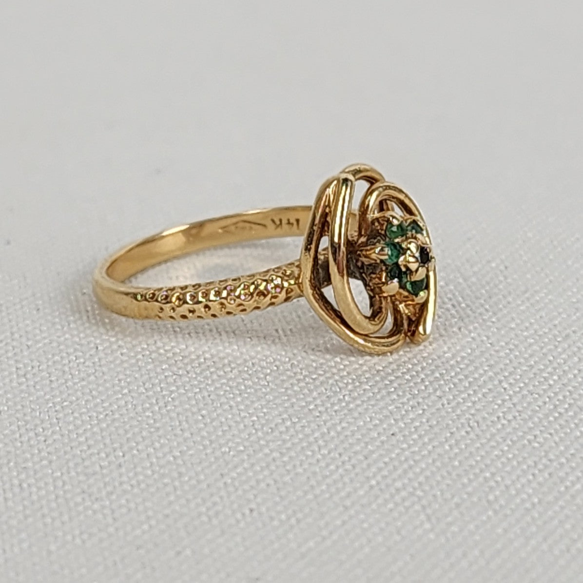14K Gold Emerald Floral Ring Size 6.5