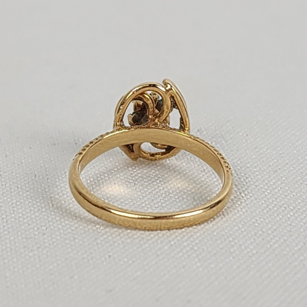 14K Gold Emerald Floral Ring Size 6.5