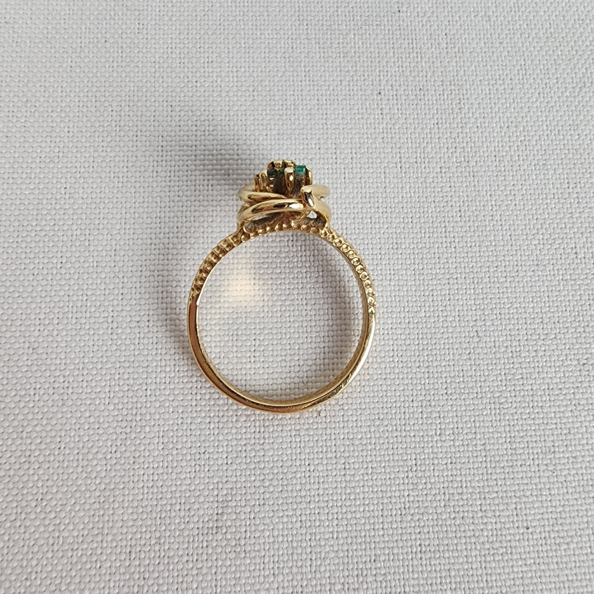 14K Gold Emerald Floral Ring Size 6.5