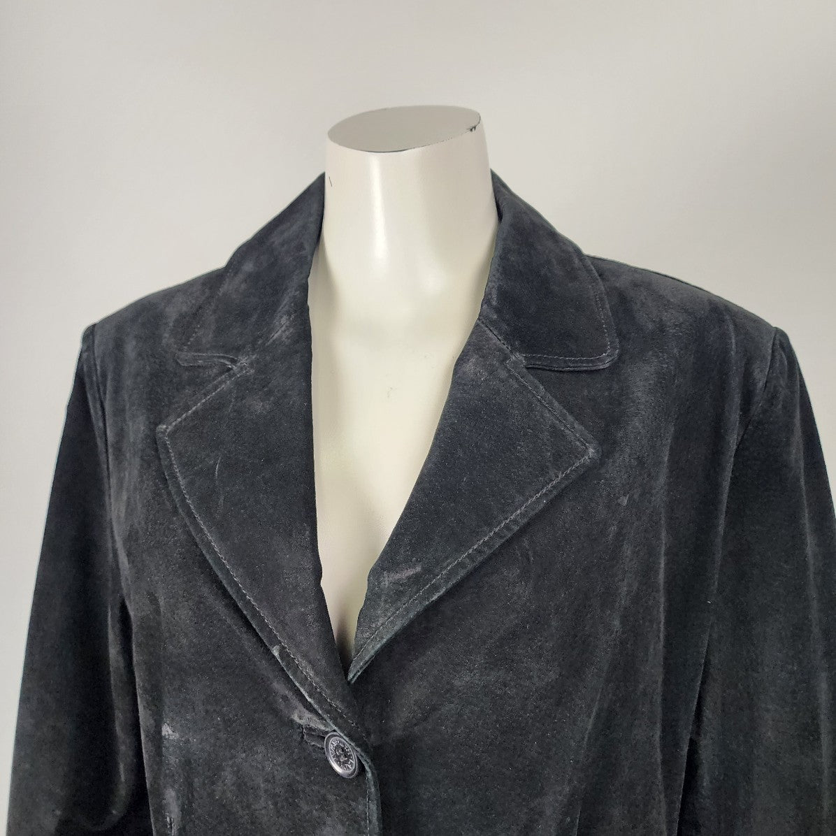 Lady Hathaway Black Suede Button Up Jacket Size L/XL