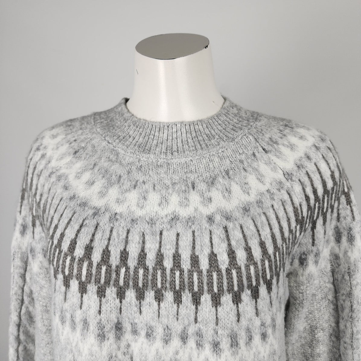 Wind River Grey Fair Isle Knit Sweater Size L