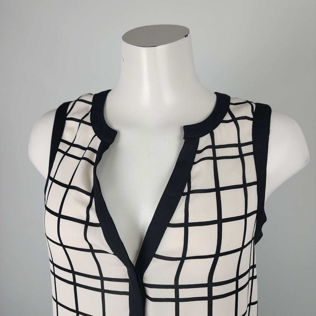 Banana Republic Black & White Check Sleeveless Top Size S