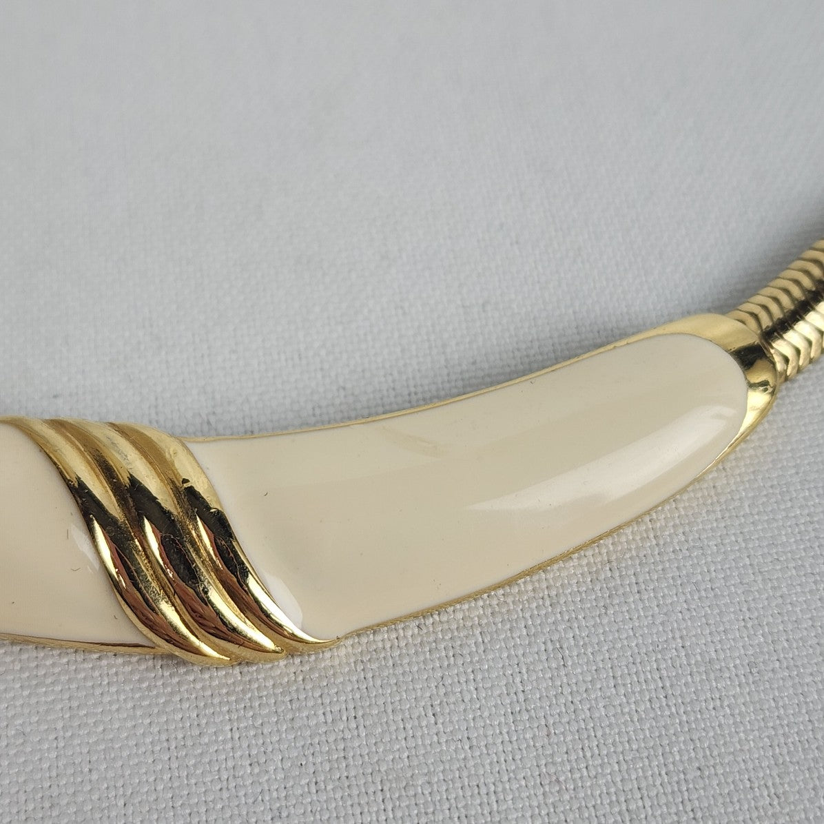 Vintage 80 Bergdorf Goodman Cream Enamel Gold Tone Collar Necklace
