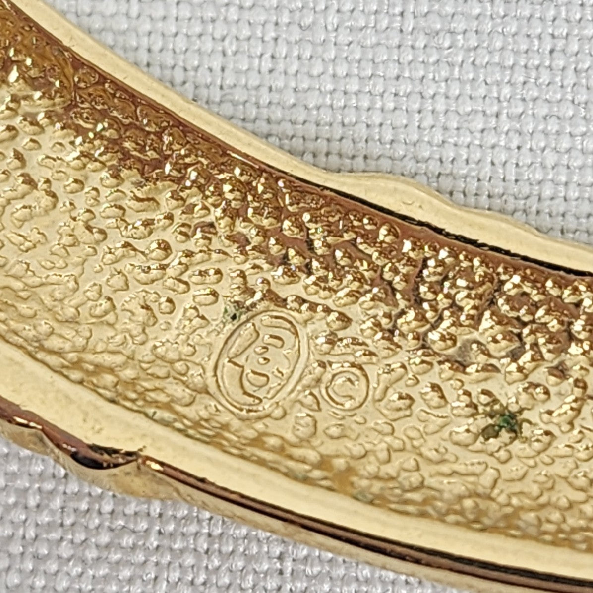 Vintage 80 Bergdorf Goodman Cream Enamel Gold Tone Collar Necklace